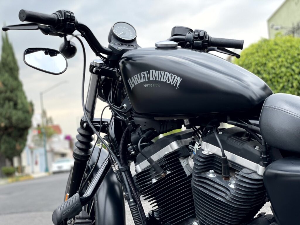 Harley Davidson Sportster Iron 883 2015