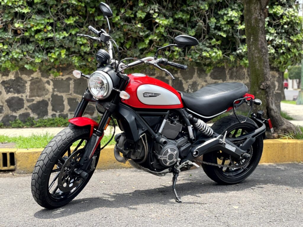 Ducati Scrambler 800 ICON 2015