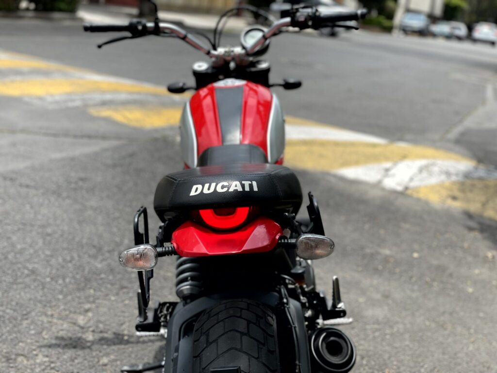 Ducati Scrambler 800 ICON 2015