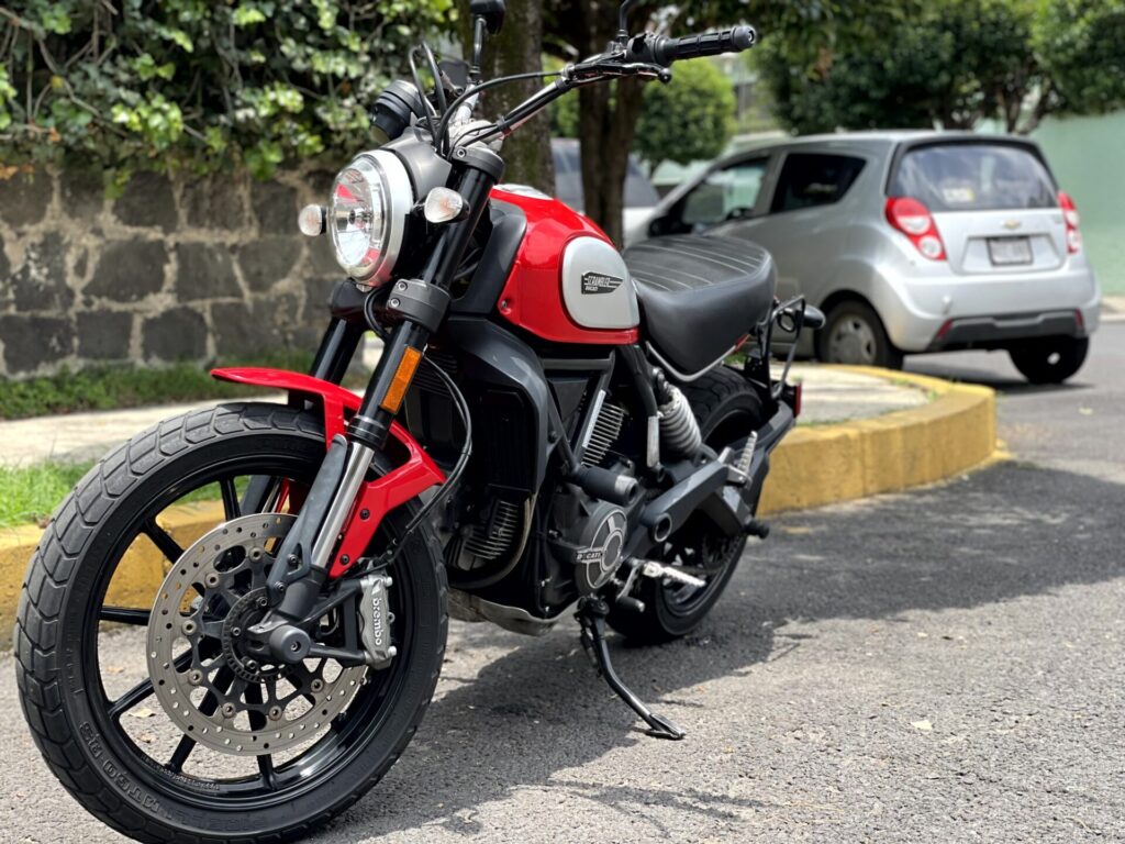 Ducati Scrambler 800 ICON 2015